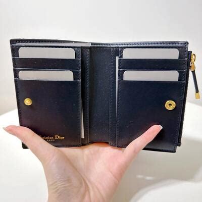 caro dahlia wallet